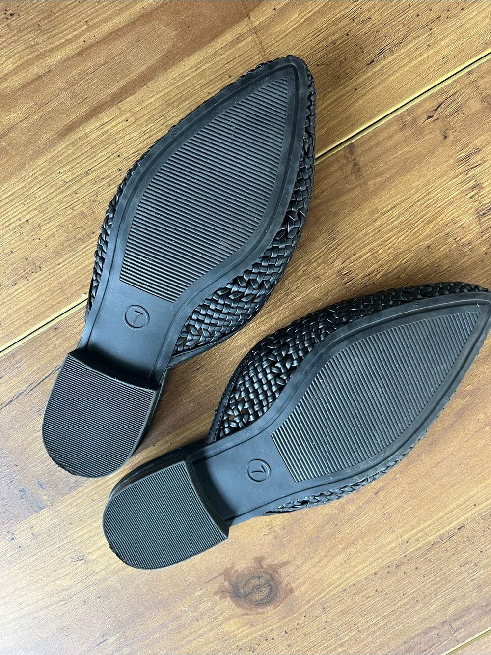 Universal Thread Slide Mules Sandals - Picture 2 of 4